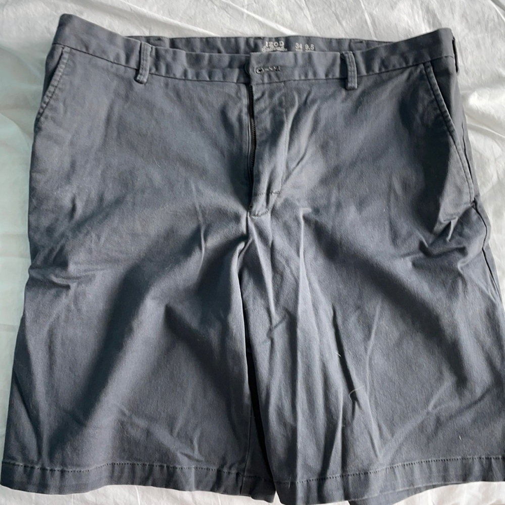 Izod Saltwater Stretch Short - Grey 34” 9.5 inseam